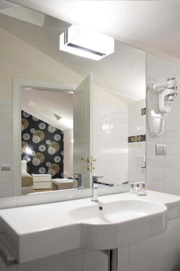 Santa Cesarea Residence Luxury Suite - La Vetta Del Sasso Barisano Matera Esterno foto